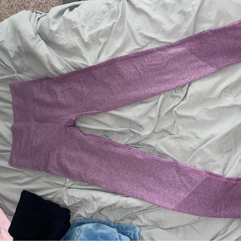 Scrunch butt purple leggings
